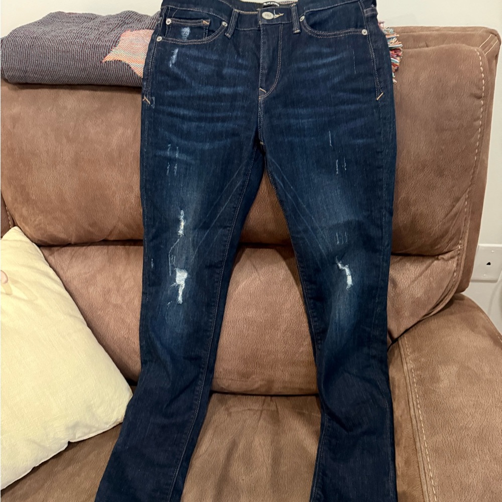 Women’s Dark Denim Jeans!